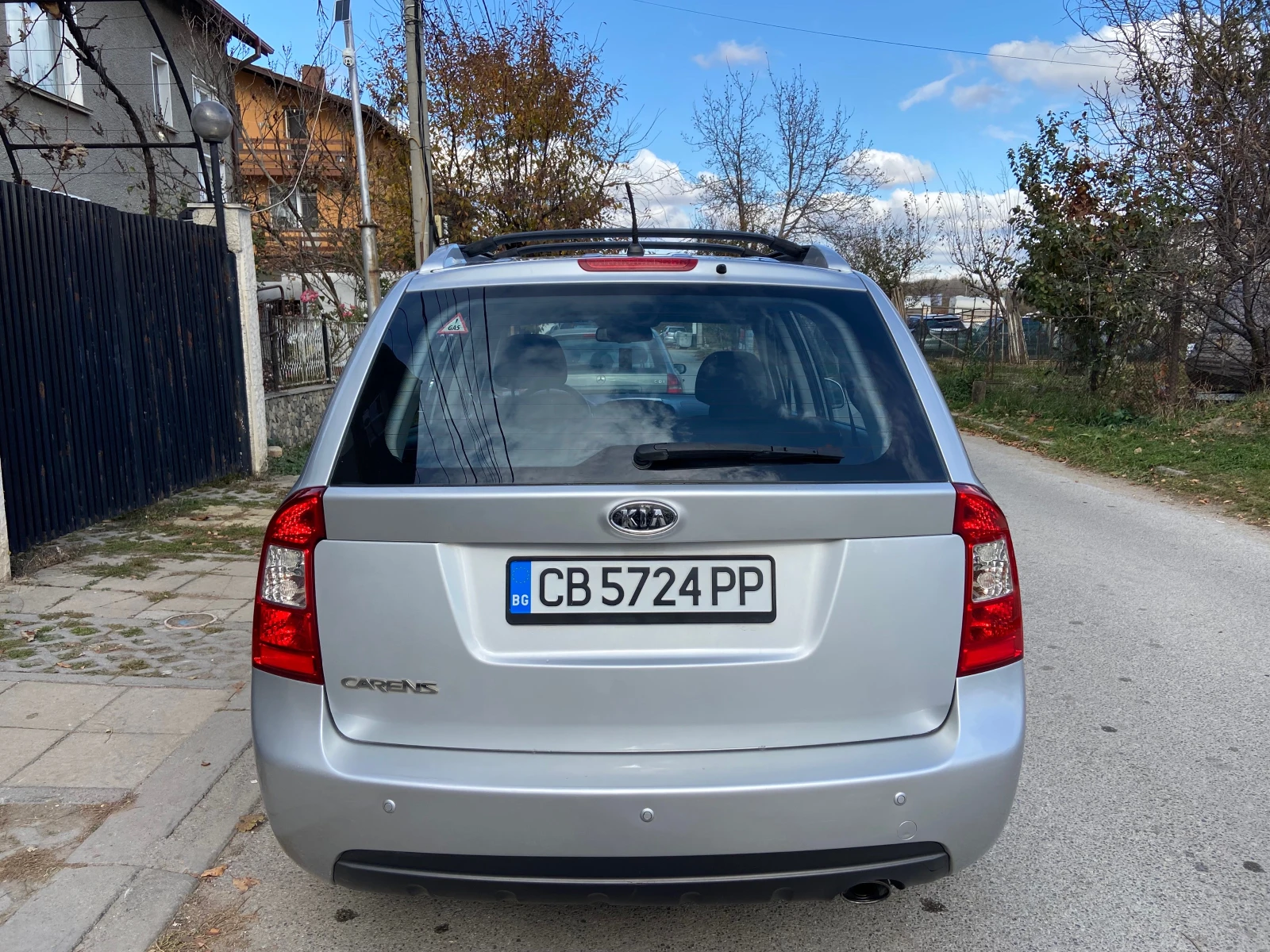 Kia Carens 2.0i GAZ 7mestna - изображение 5