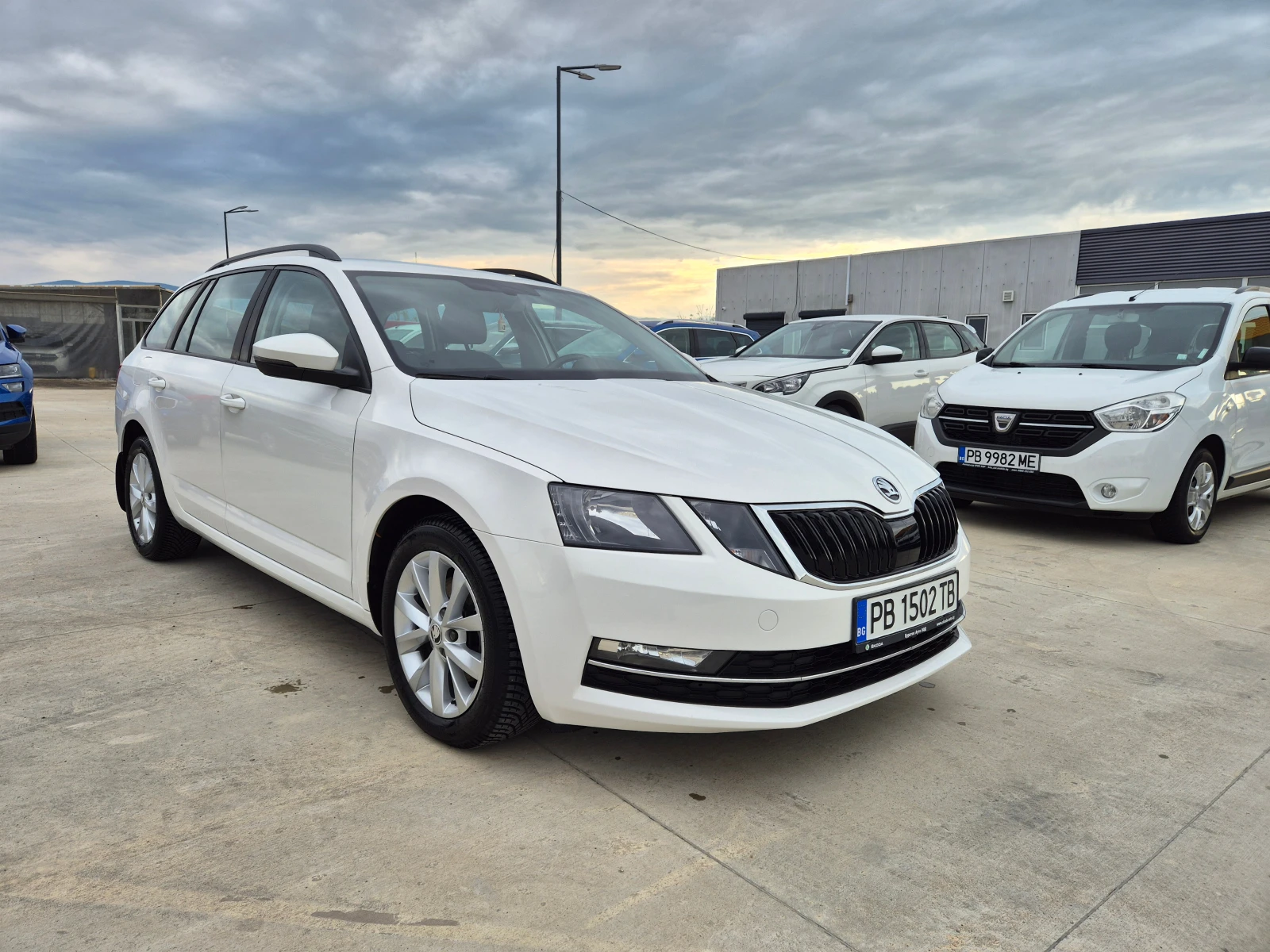 Skoda Octavia -2.0 TDI-М/T-150kc - изображение 7