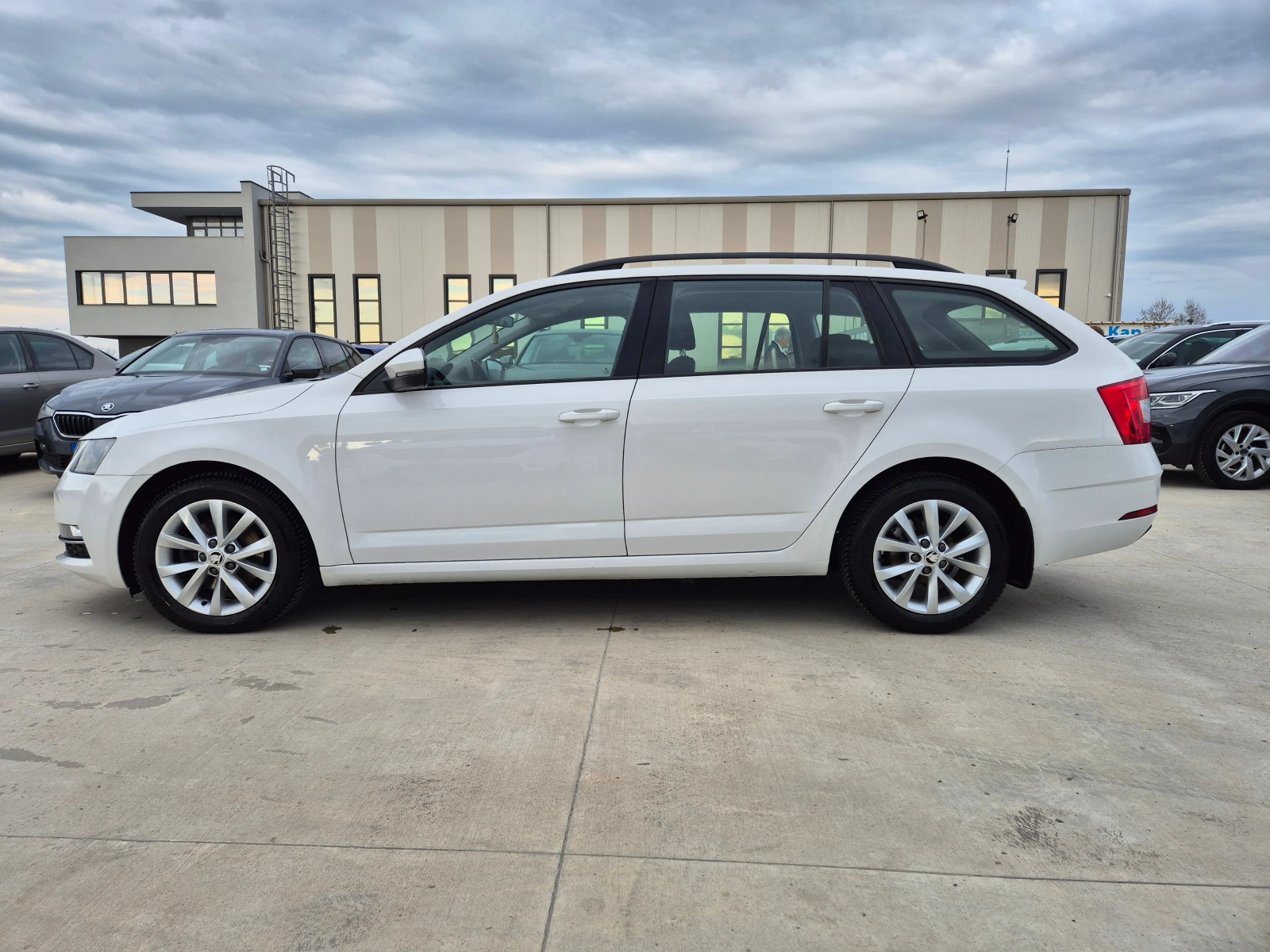 Skoda Octavia -2.0 TDI-М/T-150kc - изображение 2