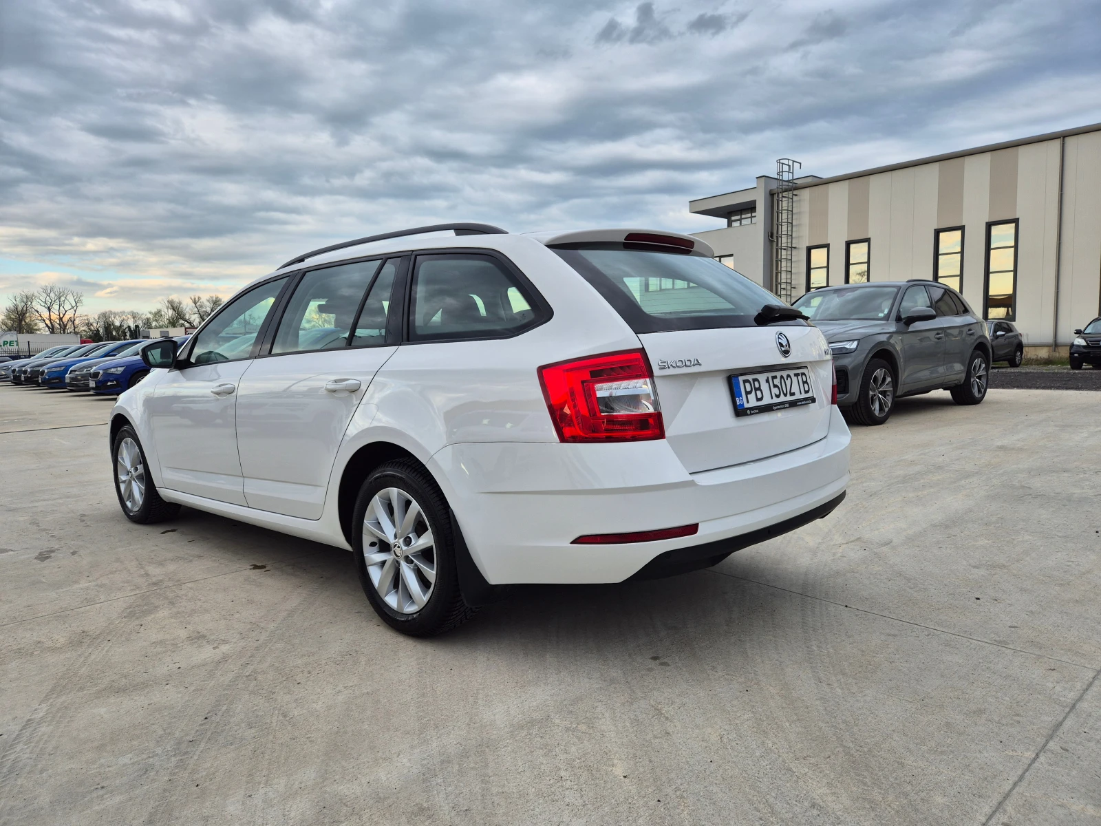 Skoda Octavia -2.0 TDI-М/T-150kc - изображение 3
