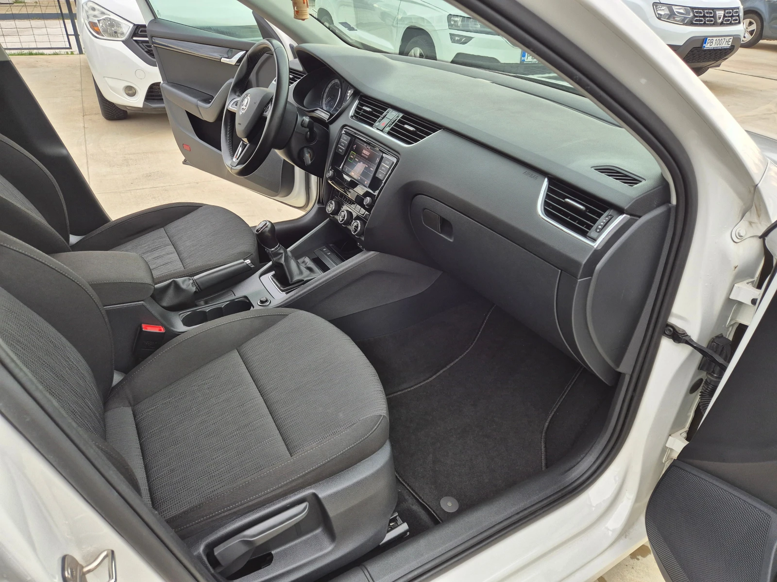 Skoda Octavia -2.0 TDI-М/T-150kc - изображение 9