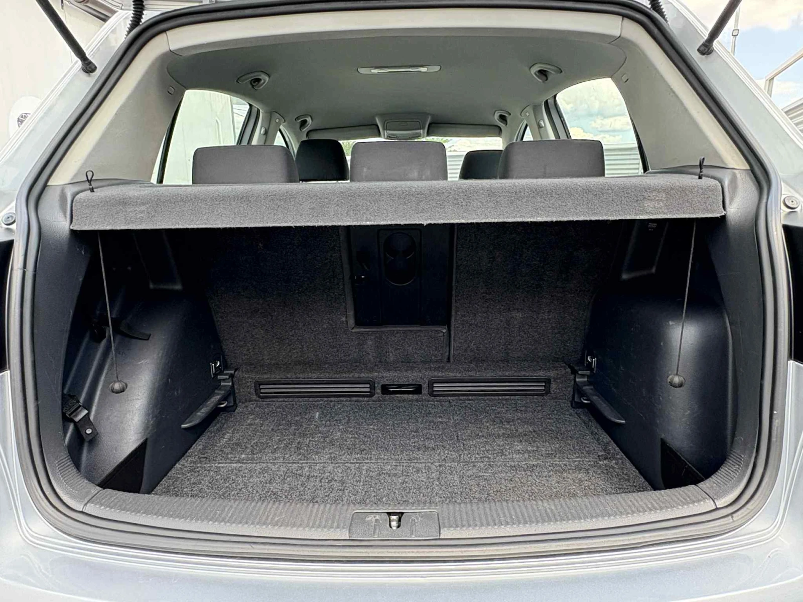 VW Golf Plus 1, 9-TDI-NAVI-Климатроник - изображение 7