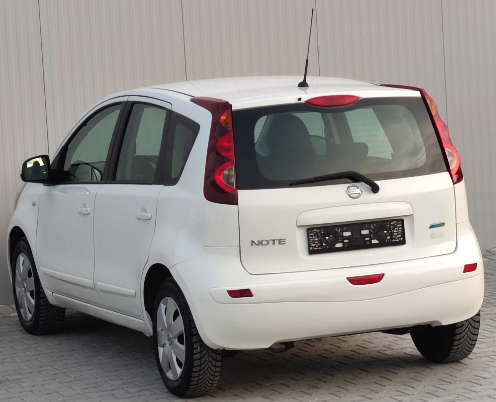 Nissan Note 1.4i* 88к.с*  - изображение 4