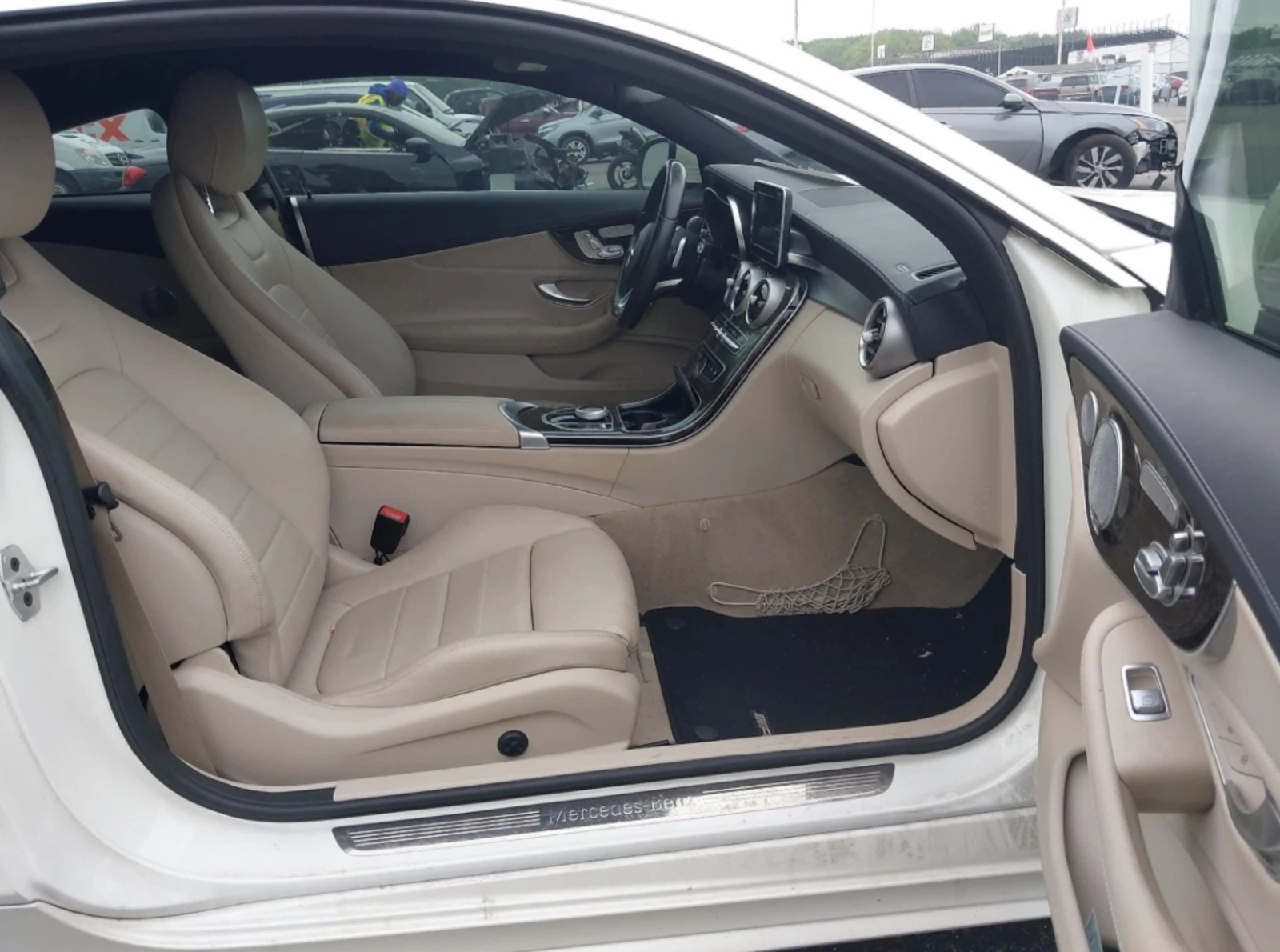 Mercedes-Benz C 300  - изображение 5