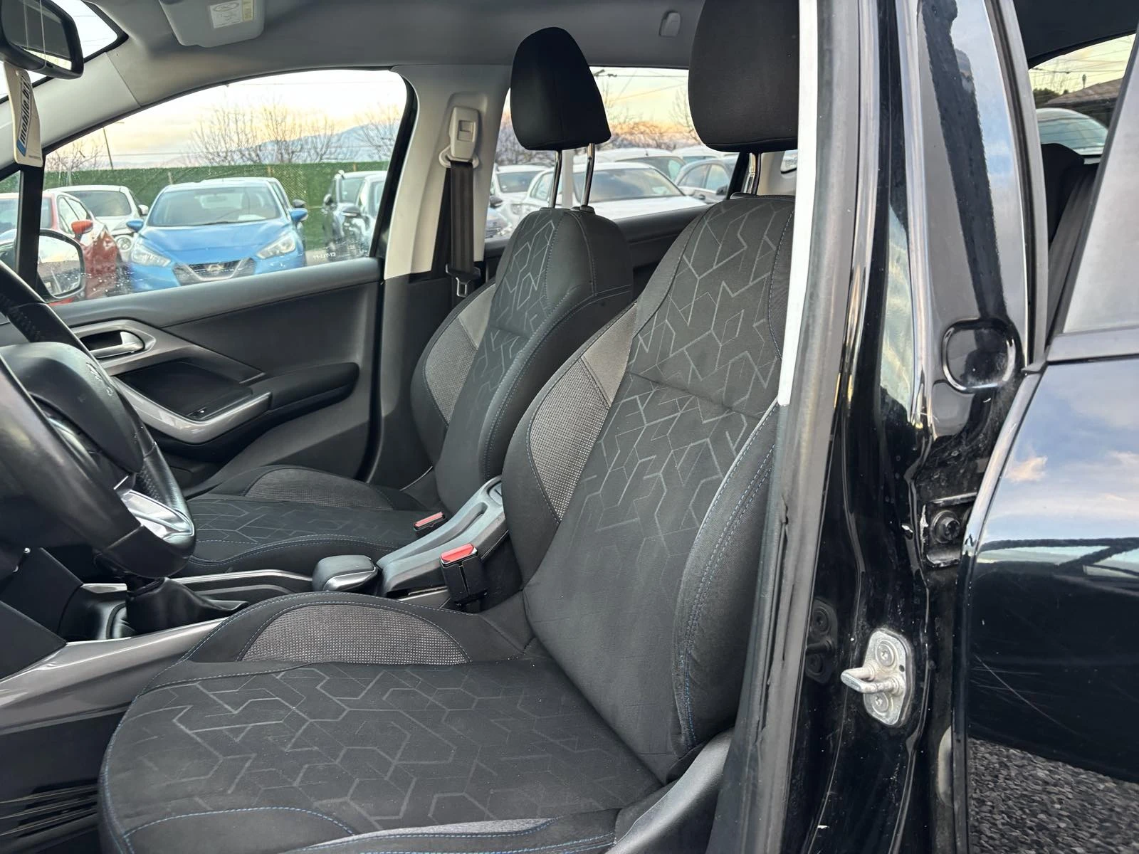 Peugeot 2008 1.2, Euro 6, Нов Внос France - изображение 10