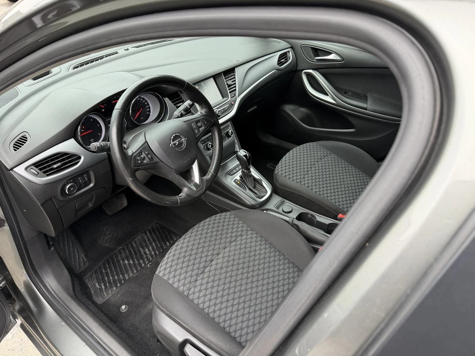 Opel Astra, снимка 10 - Автомобили и джипове - 53944787