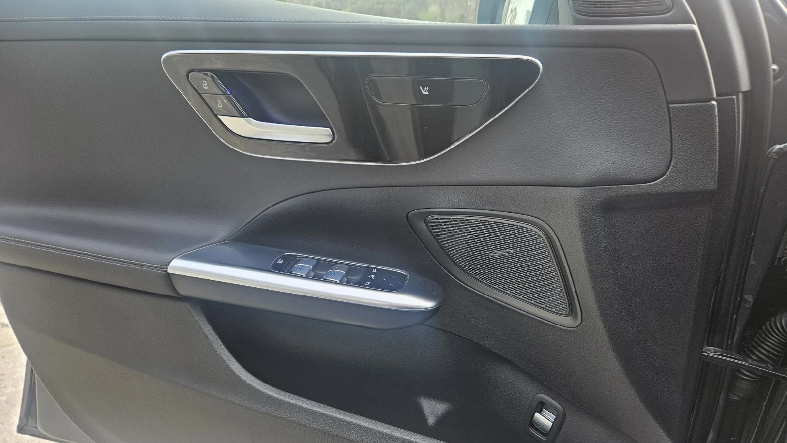 Mercedes-Benz C 220 d 4MATIC, снимка 12 - Автомобили и джипове - 54125806