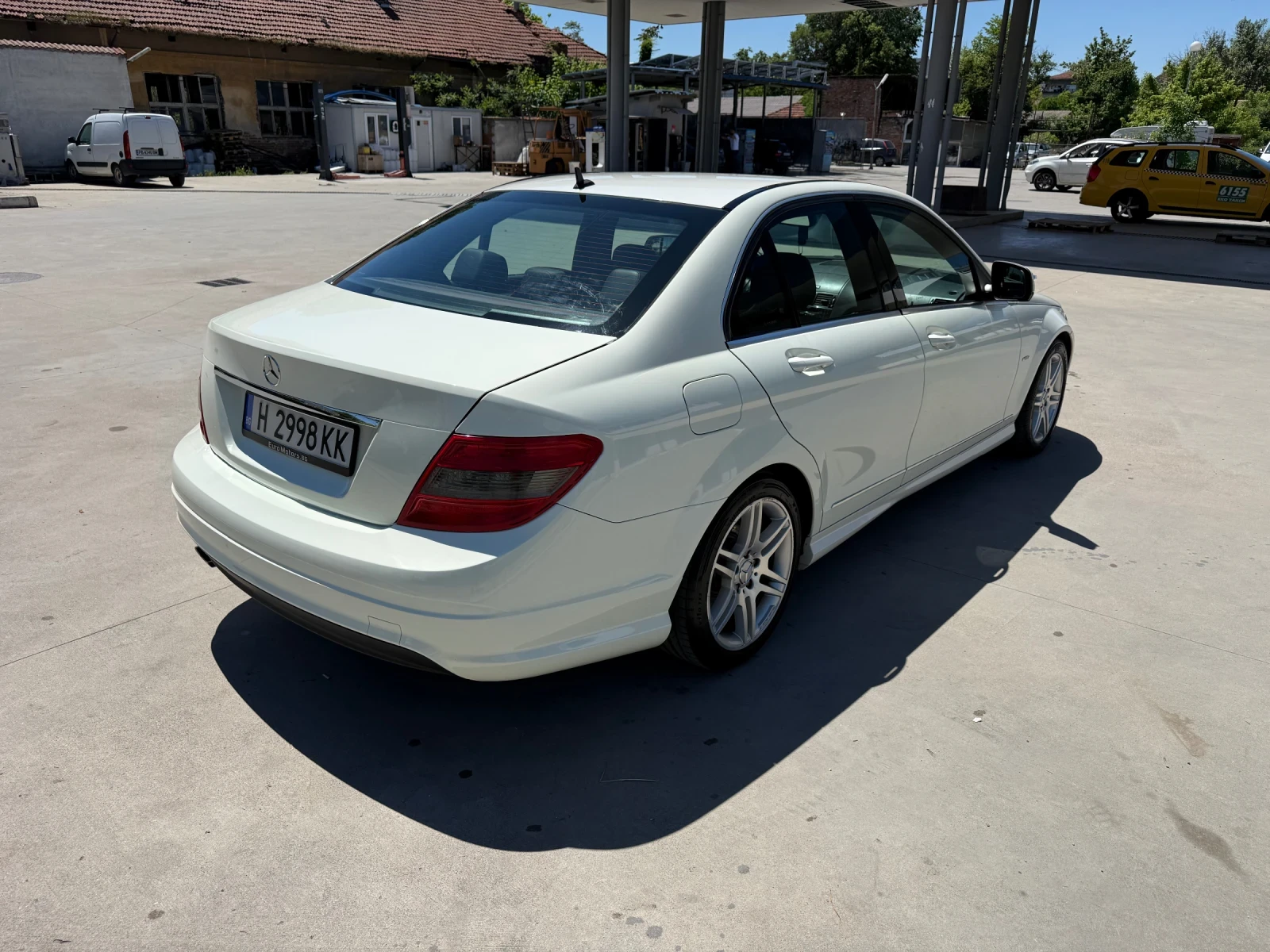 Mercedes-Benz C 200 AMG Line, снимка 5 - Автомобили и джипове - 54551866