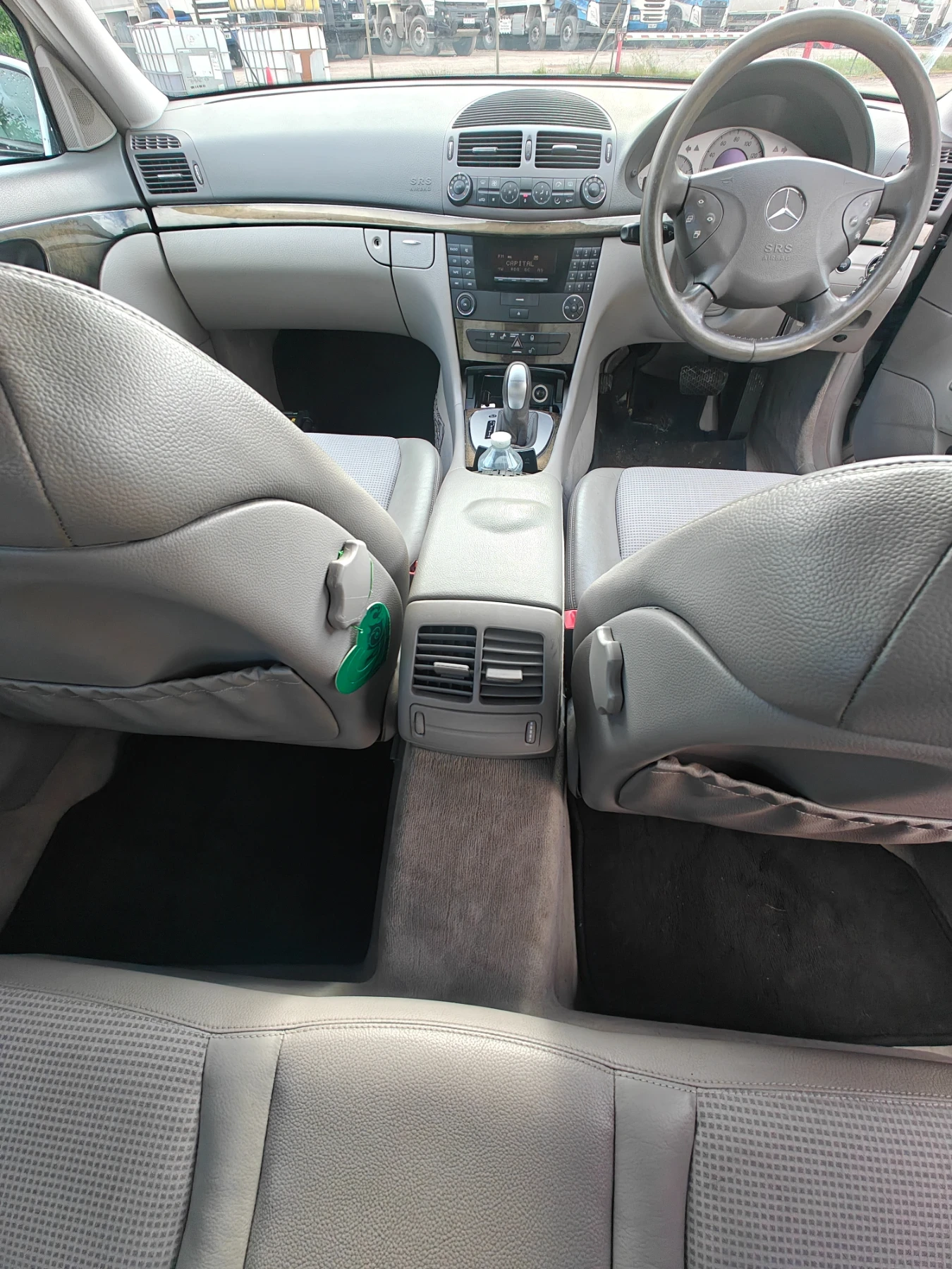 Mercedes-Benz E 320, снимка 11 - Автомобили и джипове - 54854280