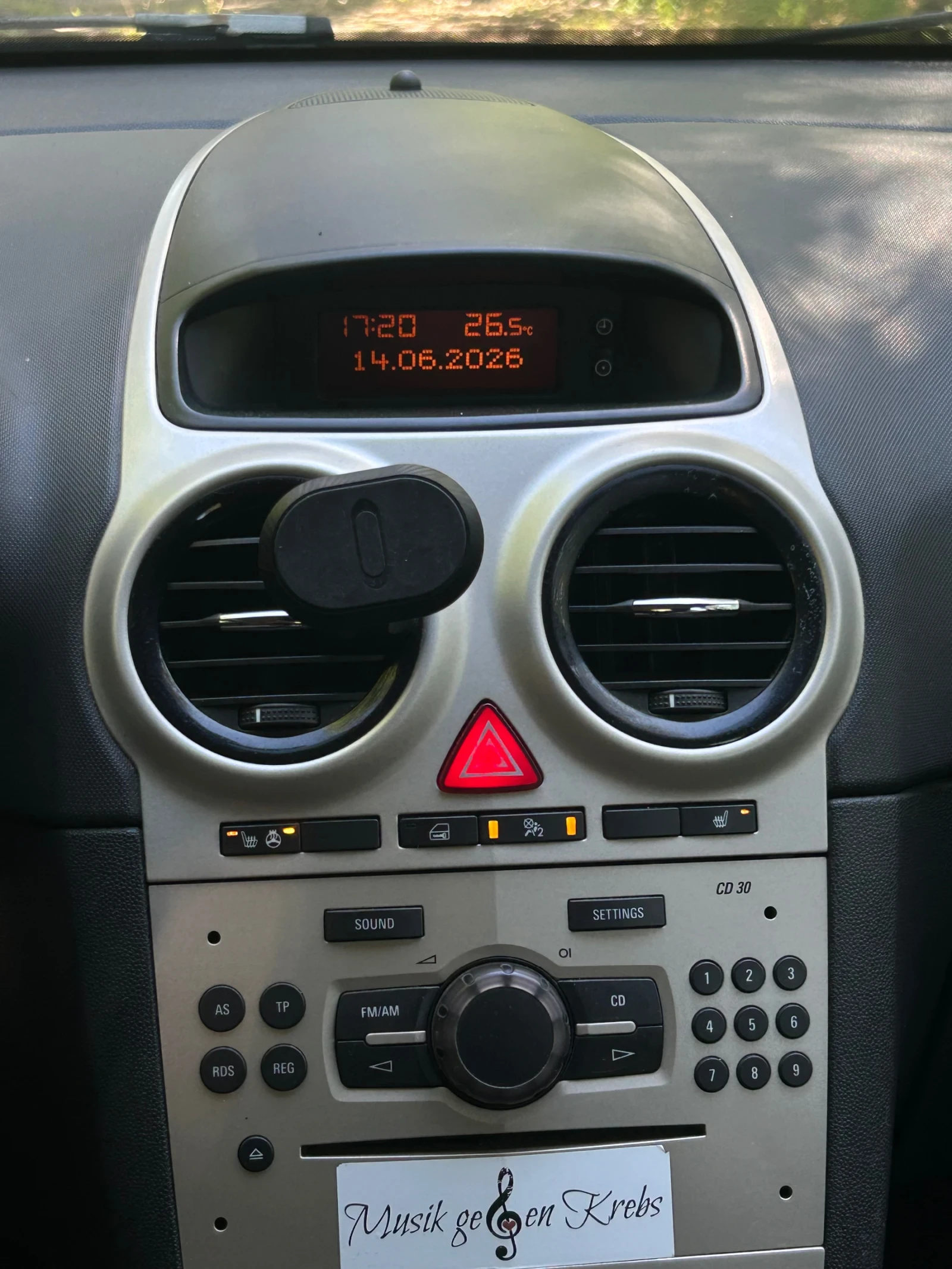 Opel Corsa 1.0 LPG, снимка 8 - Автомобили и джипове - 54974872