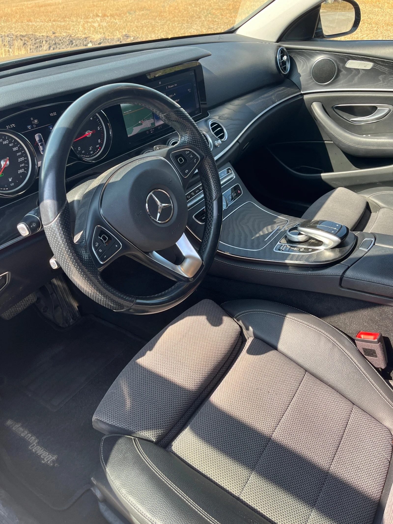 Mercedes-Benz E 220, снимка 9 - Автомобили и джипове - 55268825