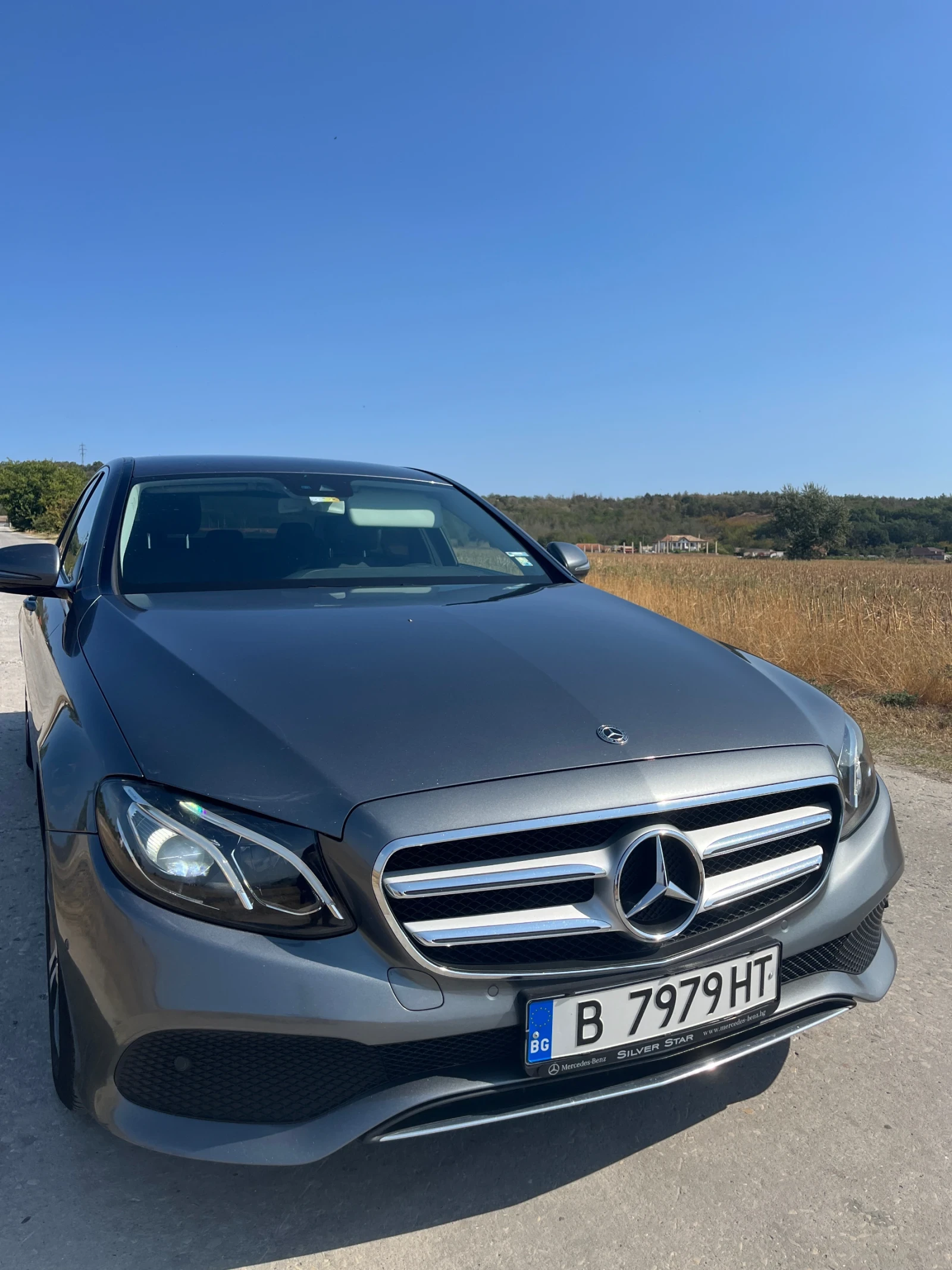 Mercedes-Benz E 220, снимка 2 - Автомобили и джипове - 55268825