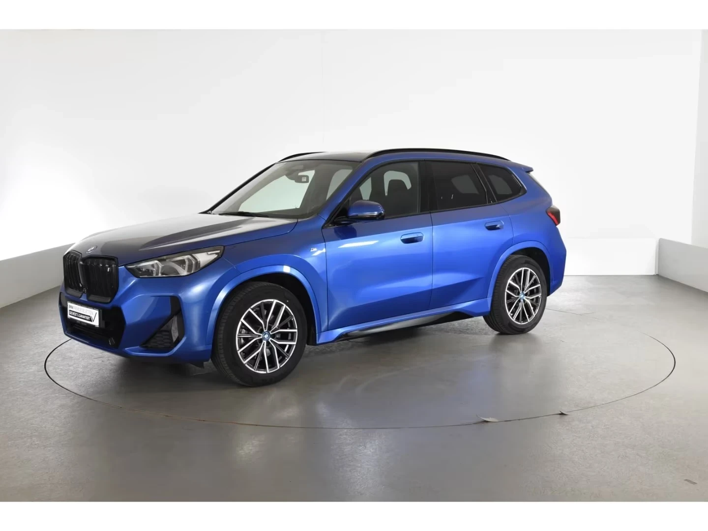 BMW iX1 xDrive30 M Sport Prem Selection DISTR HUD PANO H/K