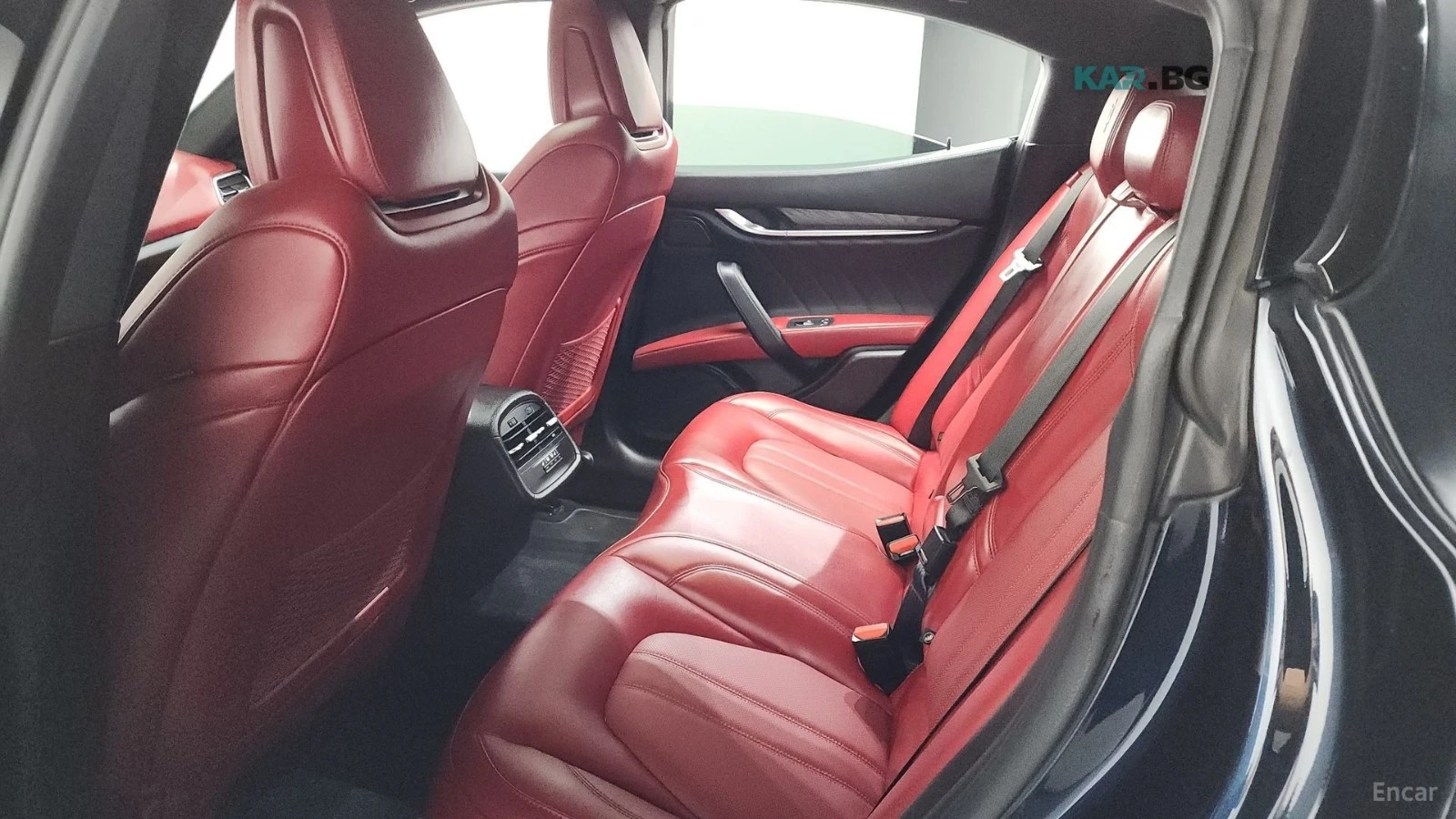 Maserati Ghibli GranSport* CARBON* КОЖА* ОБДУХВ* НАВИ* ПАНО, снимка 17 - Автомобили и джипове - 55403373