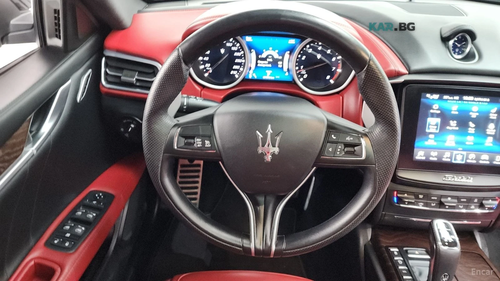Maserati Ghibli GranSport* CARBON* КОЖА* ОБДУХВ* НАВИ* ПАНО, снимка 11 - Автомобили и джипове - 55403373