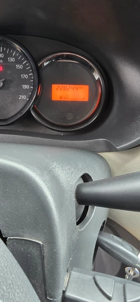 Dacia Duster 1.6 Бензин Газ, снимка 10