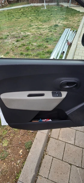 Dacia Duster 1.6 Бензин Газ, снимка 13