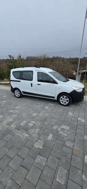 Dacia Duster 1.6 Бензин Газ, снимка 5