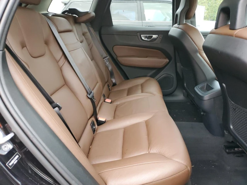 Volvo XC60 T6 AWD MOMENTUM 90ХИЛ. КМ., снимка 11 - Автомобили и джипове - 49428143