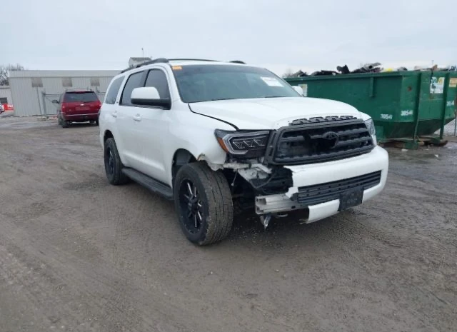 Toyota Sequoia SR5 4.6L V8 - изображение 3