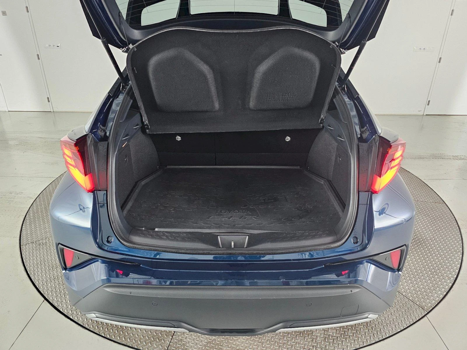 Toyota C-HR GR SPORT 2.0 184 k.�. | Mobile.bg � ����������� 17