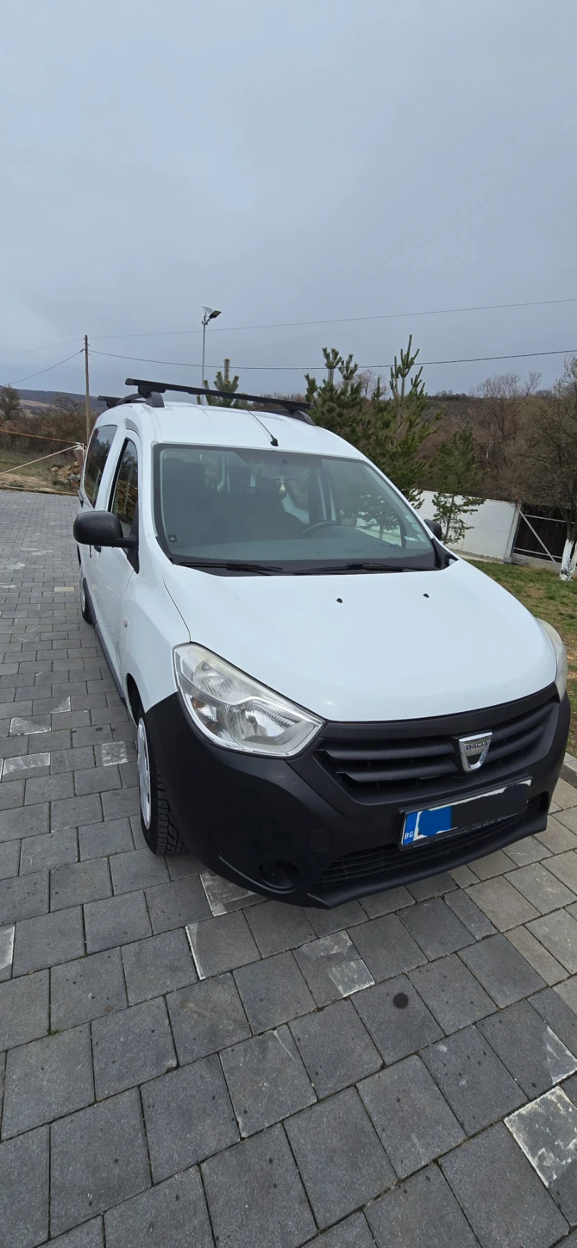 Dacia Duster 1.6 Бензин Газ, снимка 2 - Автомобили и джипове - 54043940