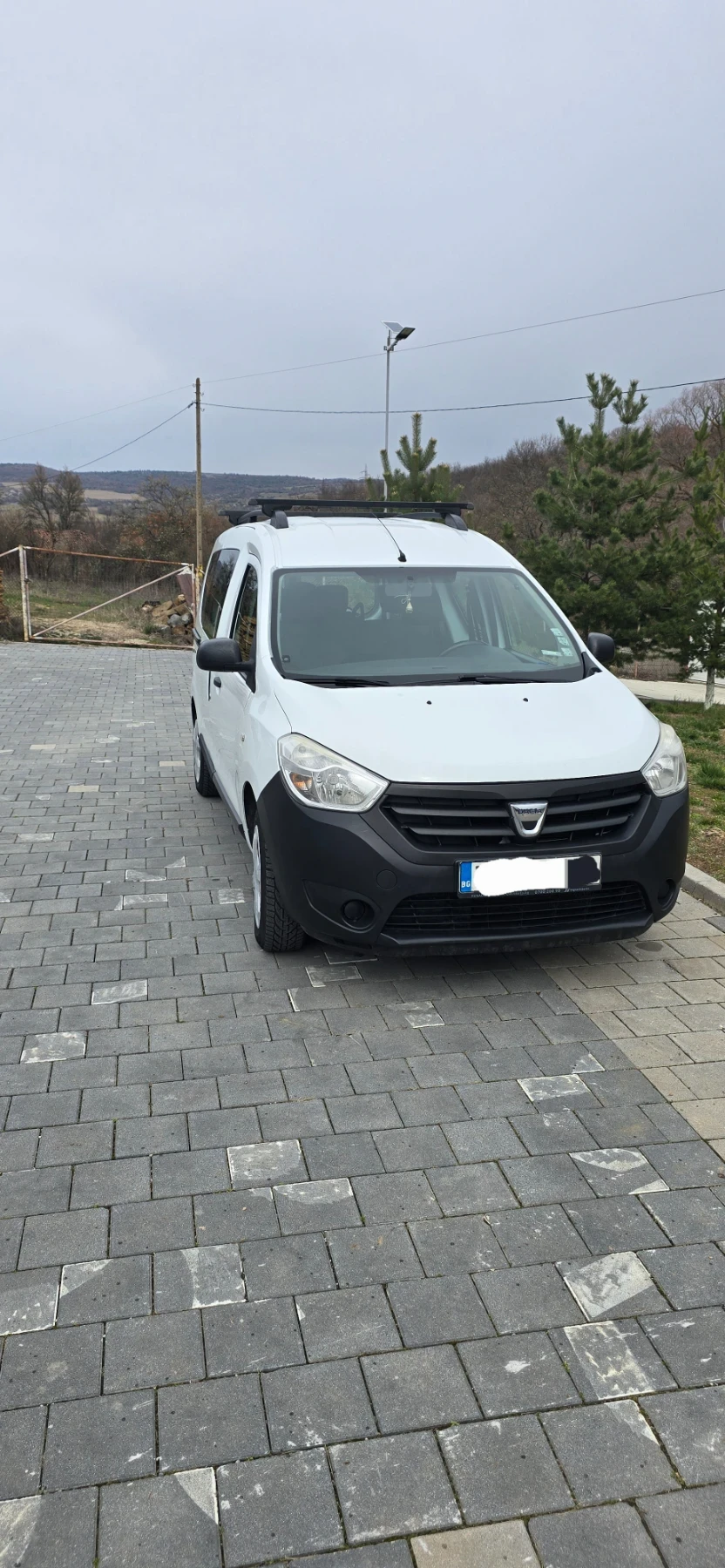 Dacia Duster 1.6 Бензин Газ, снимка 4 - Автомобили и джипове - 54043940