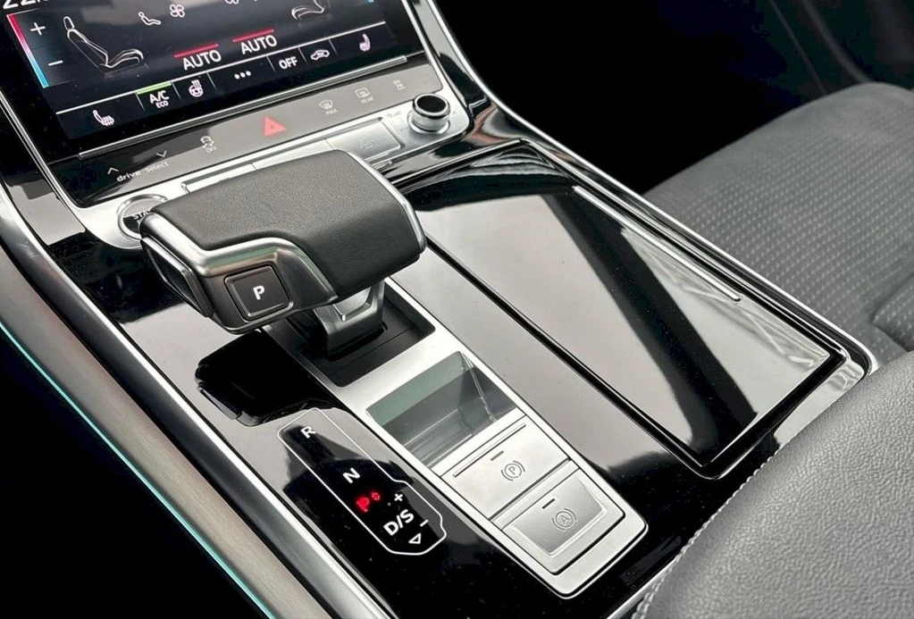 Audi Q8 50TDI Quattro S-Line, снимка 10 - Автомобили и джипове - 54213263