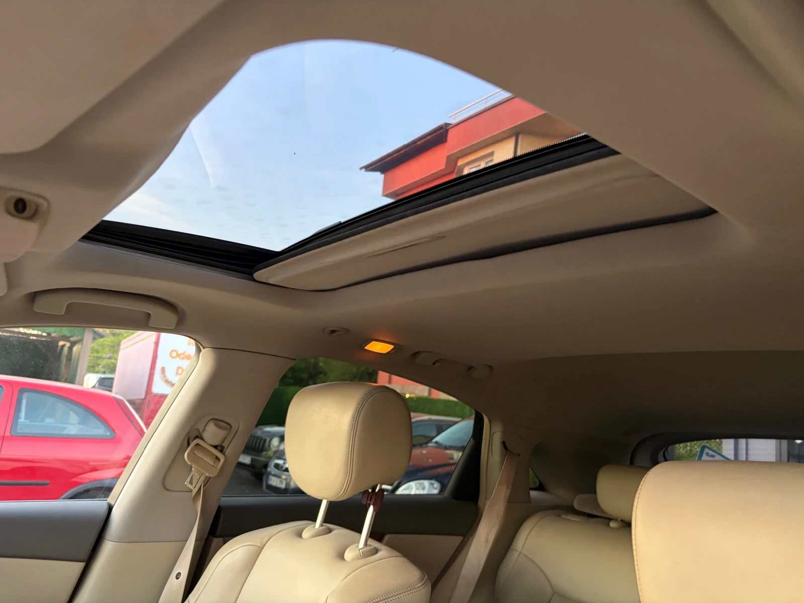 Infiniti QX70, снимка 12 - Автомобили и джипове - 54316332