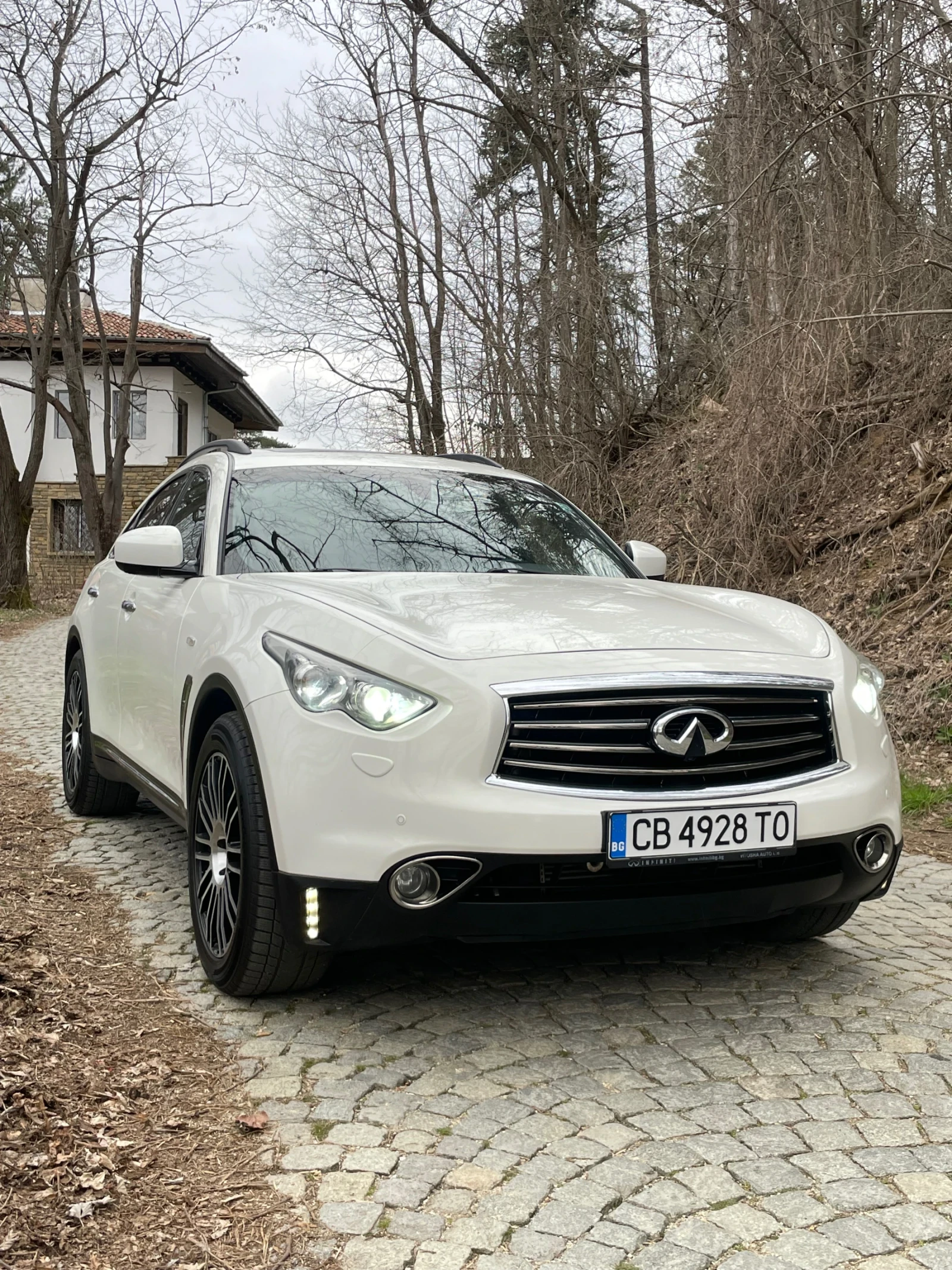Infiniti QX70 FX30d* 360* distr* oduh* lane* 