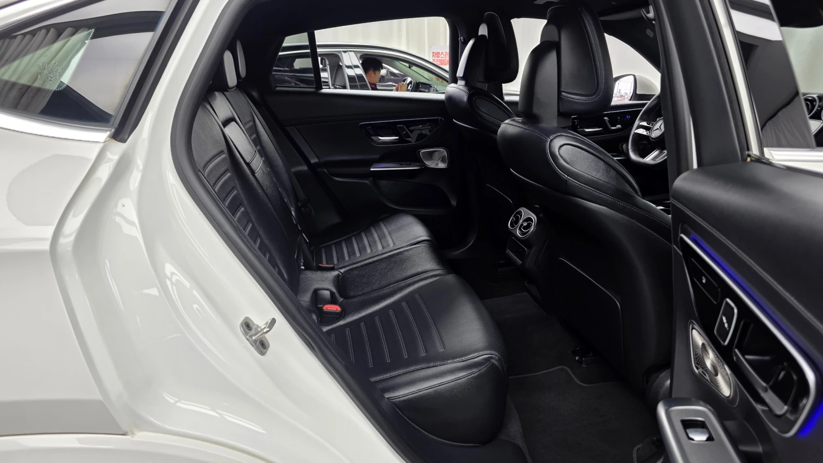 Mercedes-Benz GLC 300 COUPE/ОБДУХВАНЕ/ШИБИДАХ/ДИСТРОНИК/360 КАМЕРИ, снимка 10 - Автомобили и джипове - 55351617