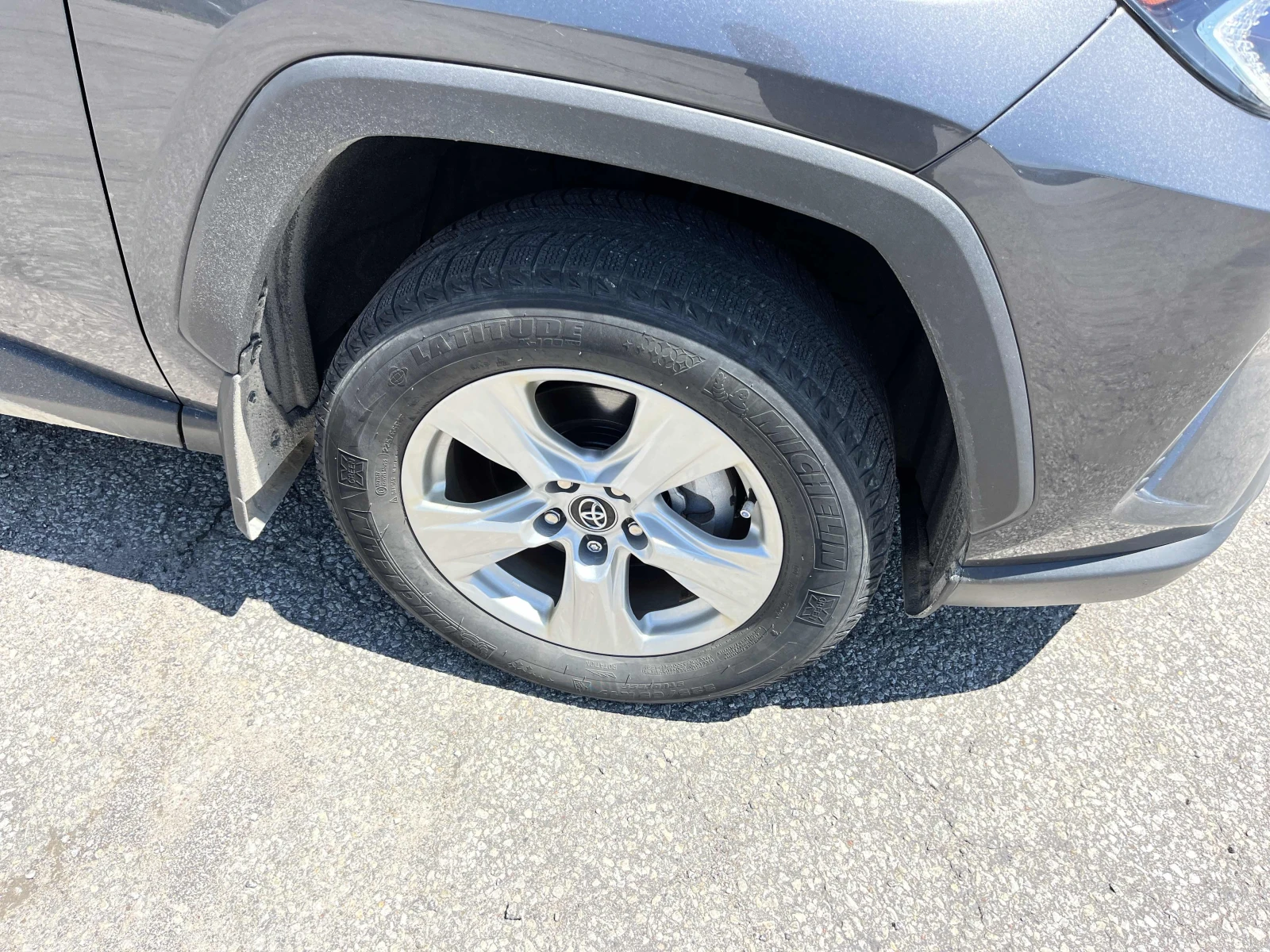 Toyota Rav4 Hybrid XLE / ЦЕНА ДО БЪЛГАРИЯ , снимка 7 - Автомобили и джипове - 55433313