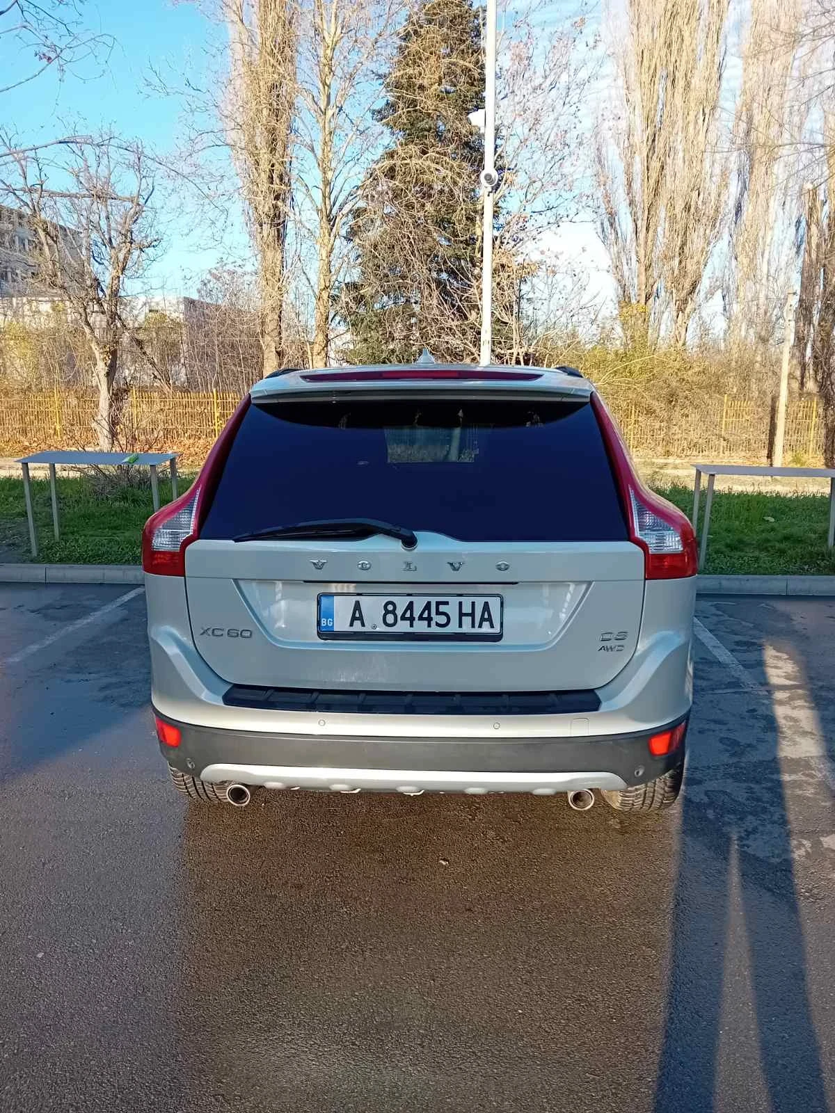 Volvo XC60, снимка 4 - Автомобили и джипове - 55769043