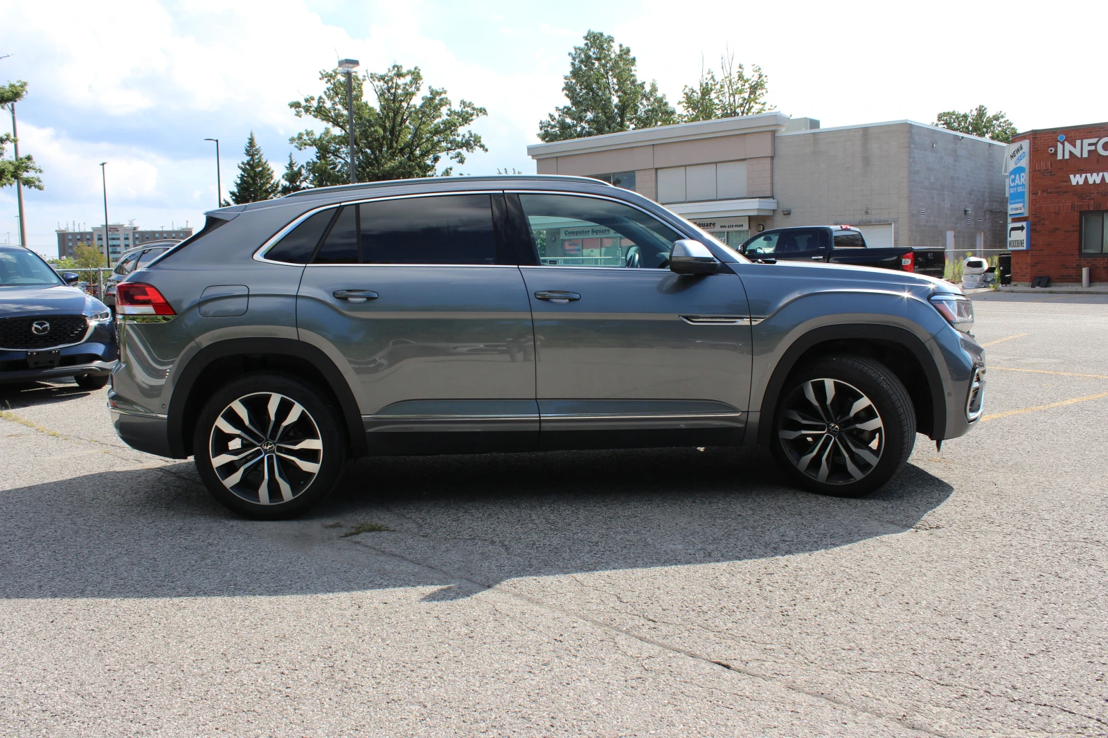 VW Atlas * Execline * CARFAX * ОПЦИЯ ЗА ФИНАНСИРАНЕ , снимка 14 - Автомобили и джипове - 56001954