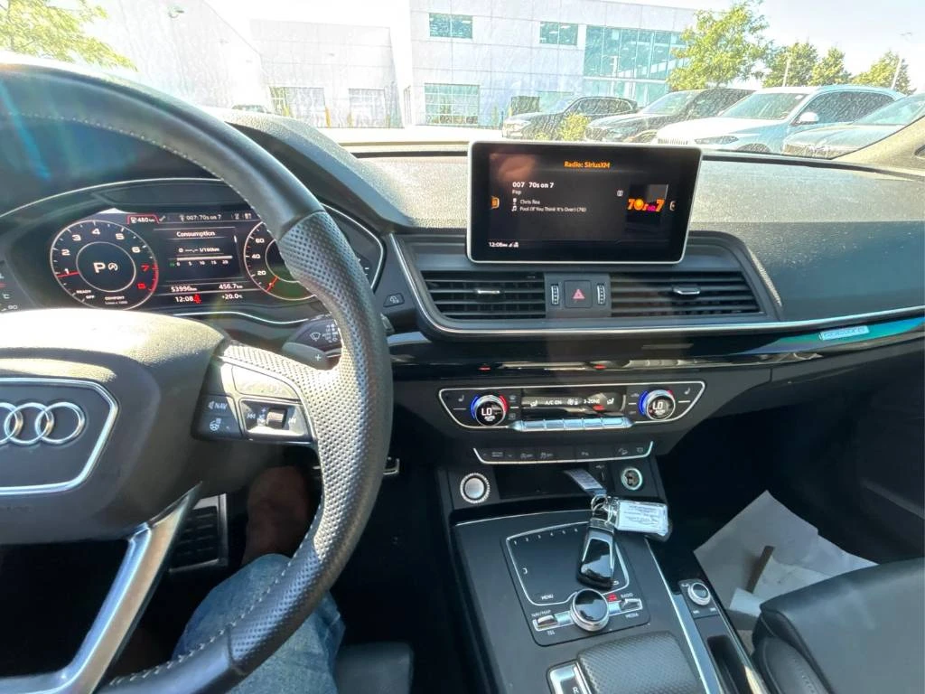 Audi Q5 Technik 45 TFSI* CARFAX* ОПЦИЯ ЗА ФИНАНСИРАНЕ* , снимка 8 - Автомобили и джипове - 56214162