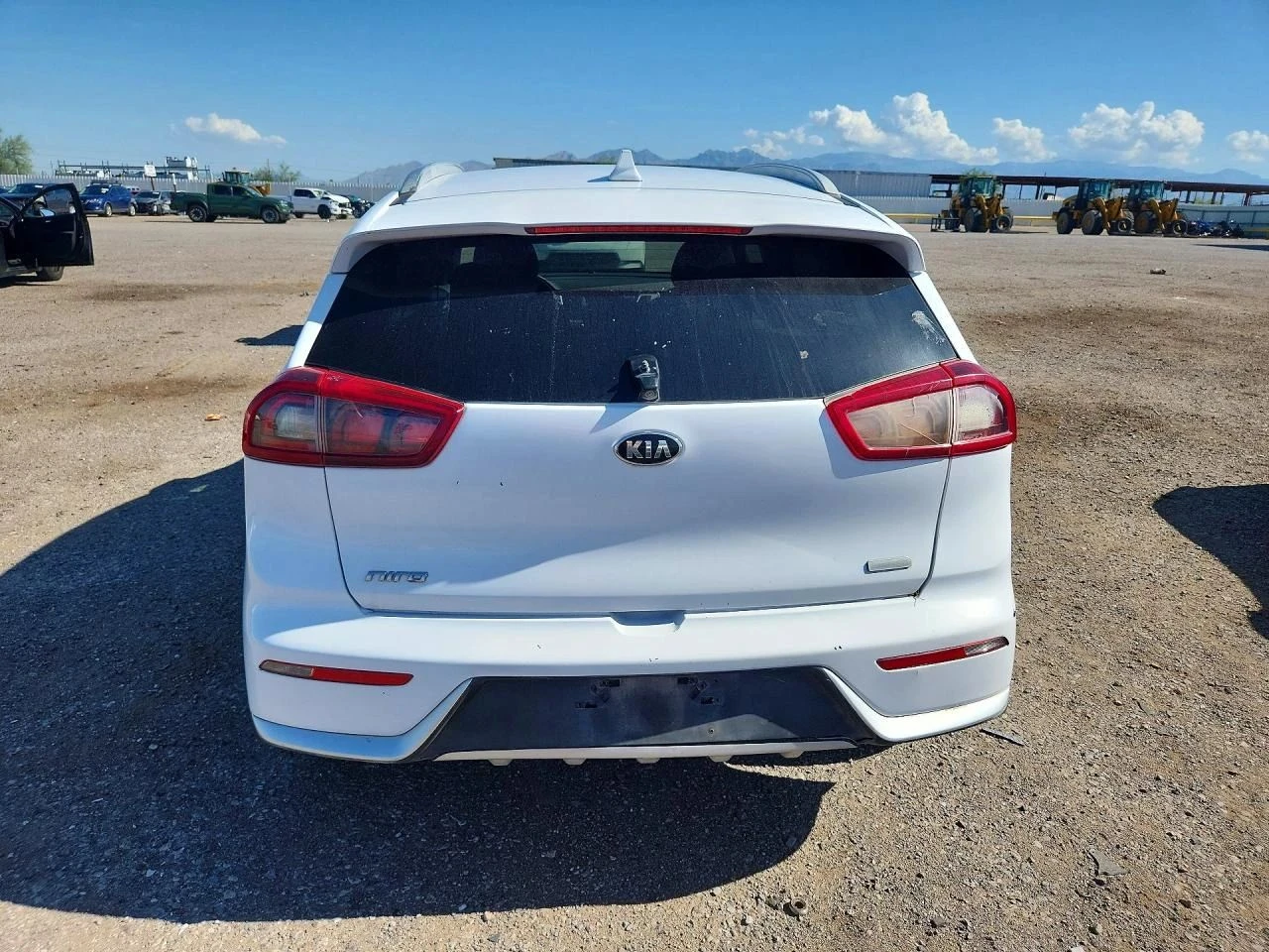 Kia Niro, снимка 6 - Автомобили и джипове - 56689751