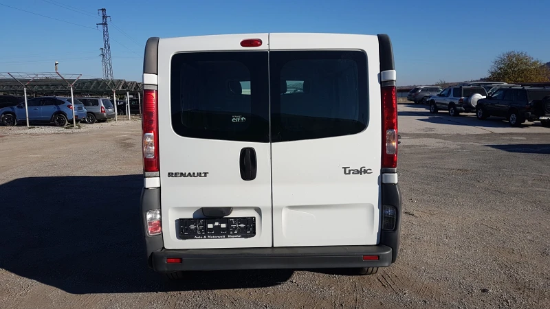 Renault Trafic 2.0DCI 115кс, снимка 6 - Бусове и автобуси - 47875957