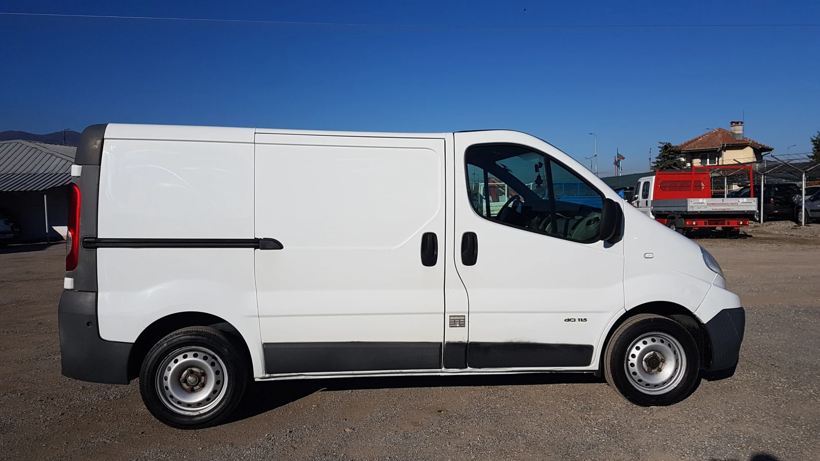 Renault Trafic 2.0DCI 115кс - изображение 4