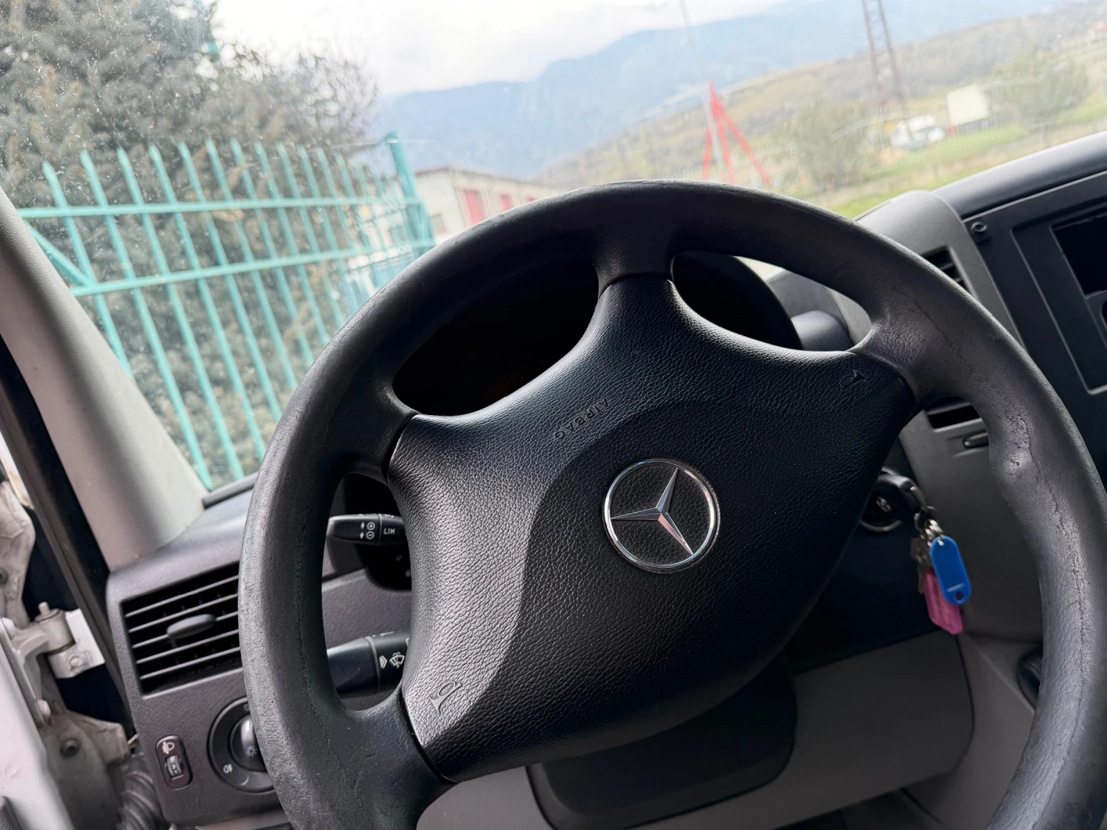 Mercedes-Benz Sprinter 519 3.0CDI* Климатик* 4.30 метра фургон - изображение 5