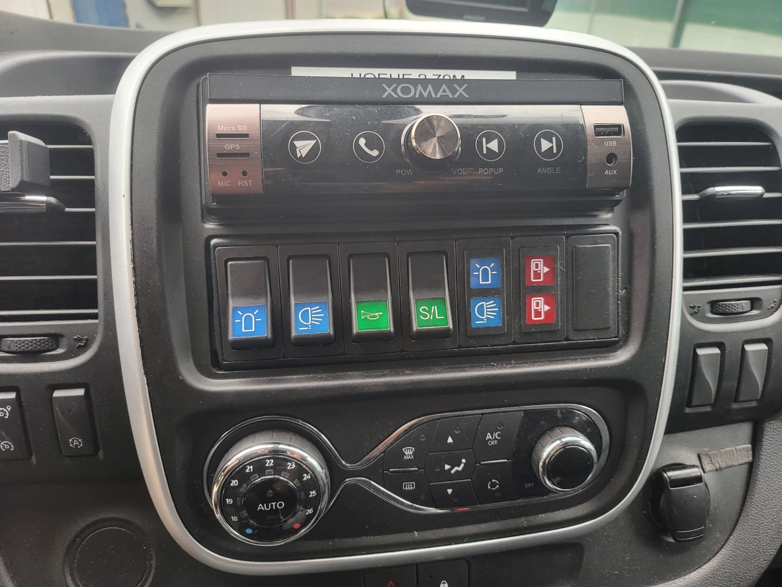 Renault Trafic 1, 6dci- 145 hp - изображение 8