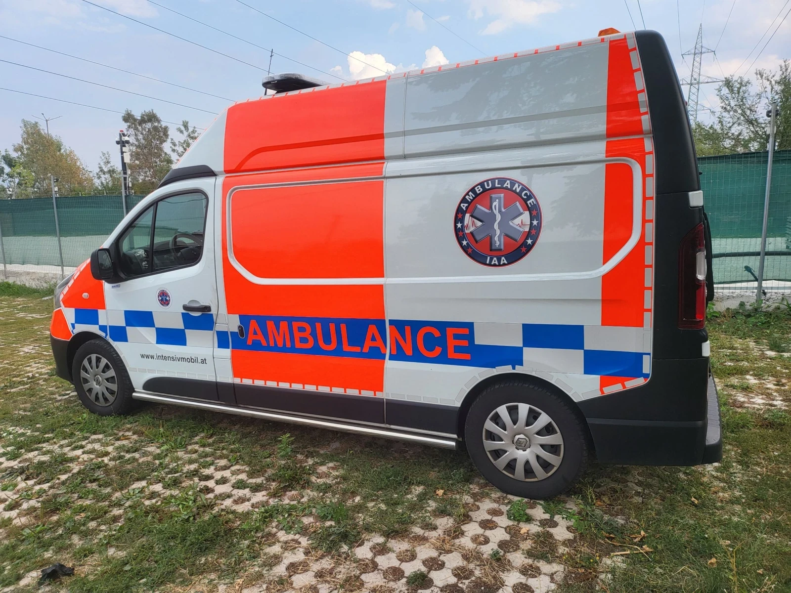 Renault Trafic 1, 6dci- 145 hp - изображение 4