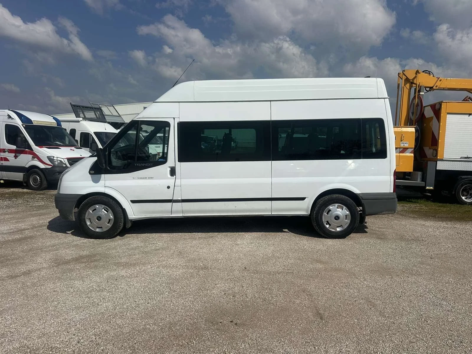 Ford Transit, снимка 3 - Бусове и автобуси - 53977219
