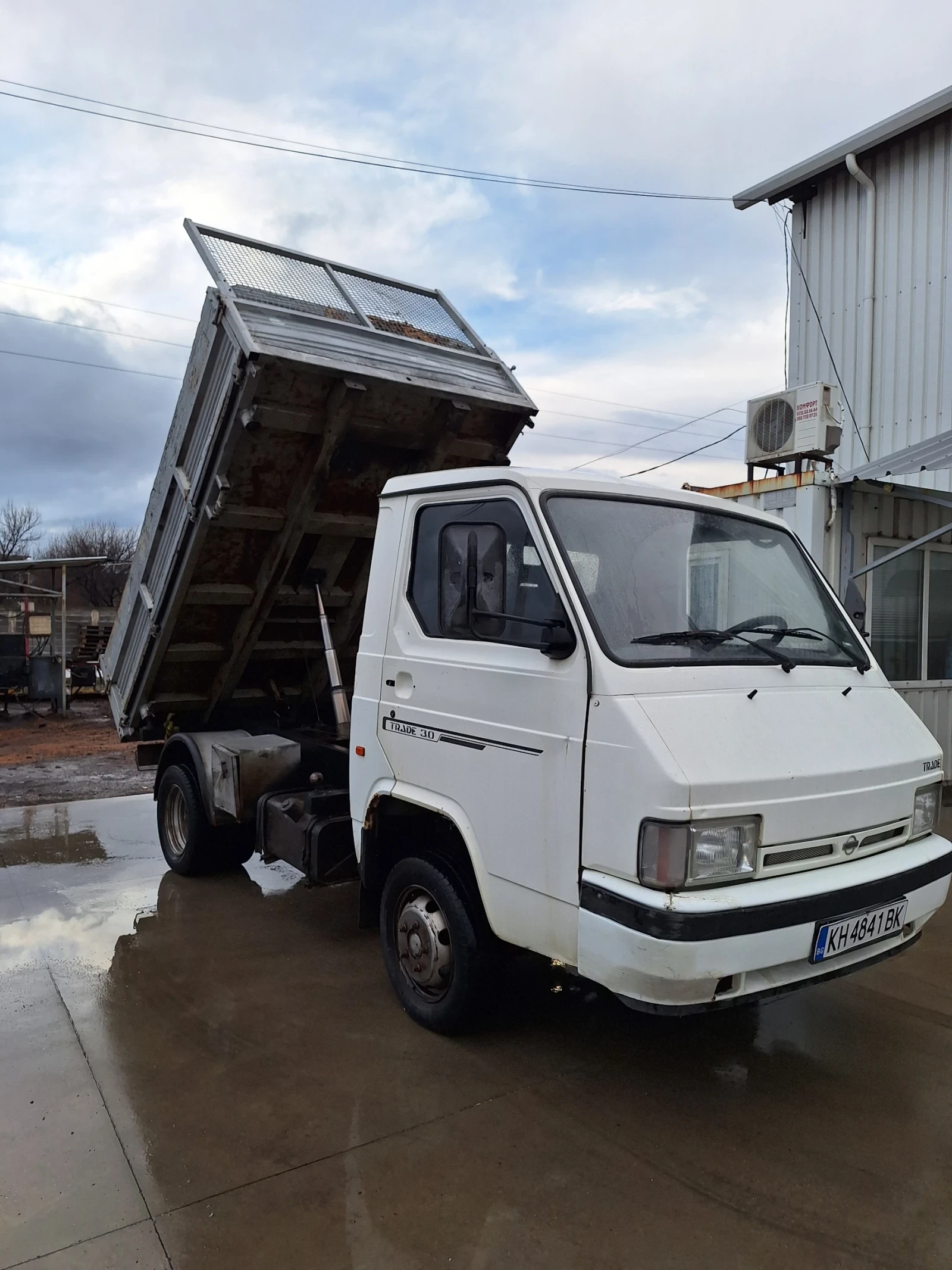 Nissan Trade Самосвал - изображение 2