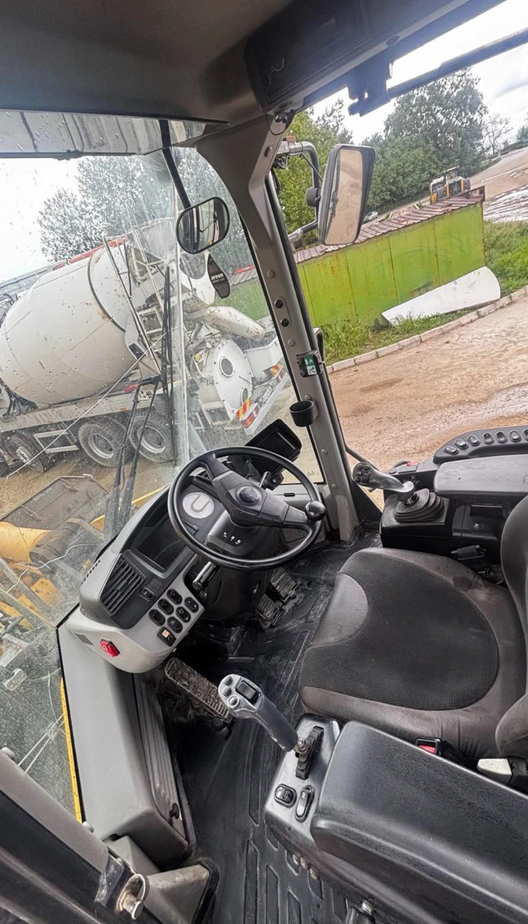 Челен товарач Komatsu WA380-7, снимка 7 - Индустриална техника - 54700252