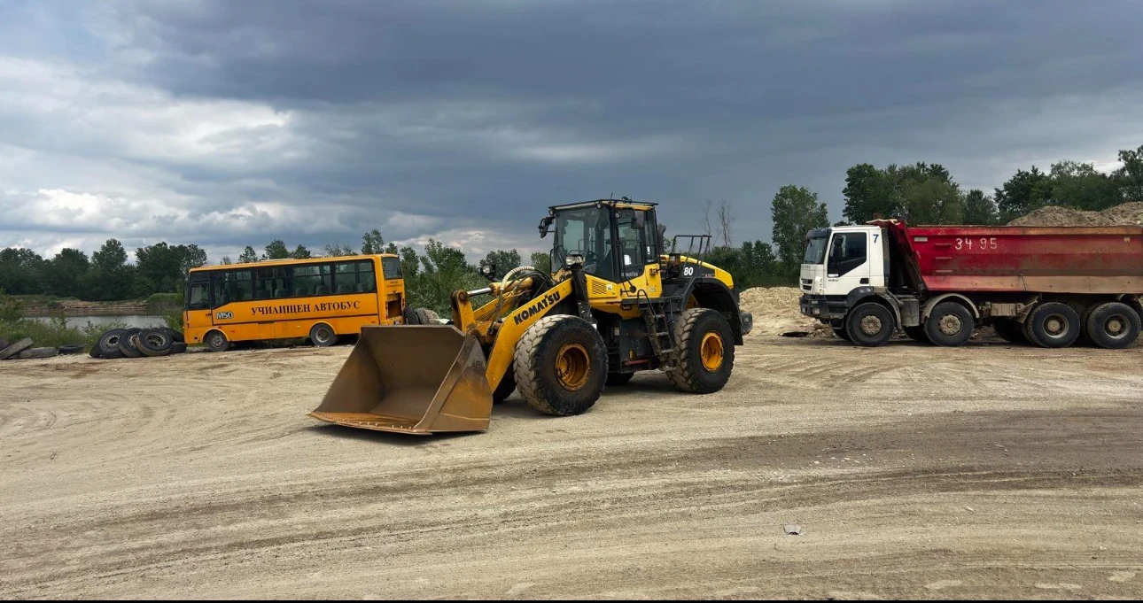Челен товарач Komatsu WA380-7, снимка 4 - Индустриална техника - 54700252