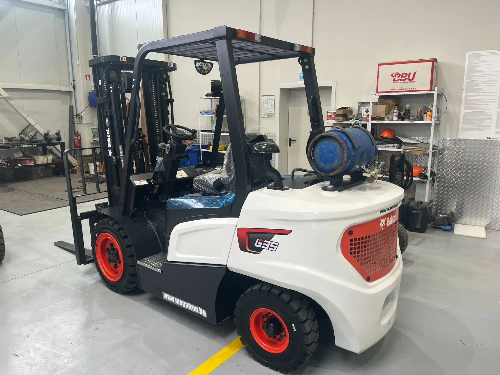 ������� Bobcat G35NXP | Mobile.bg � ����������� 1
