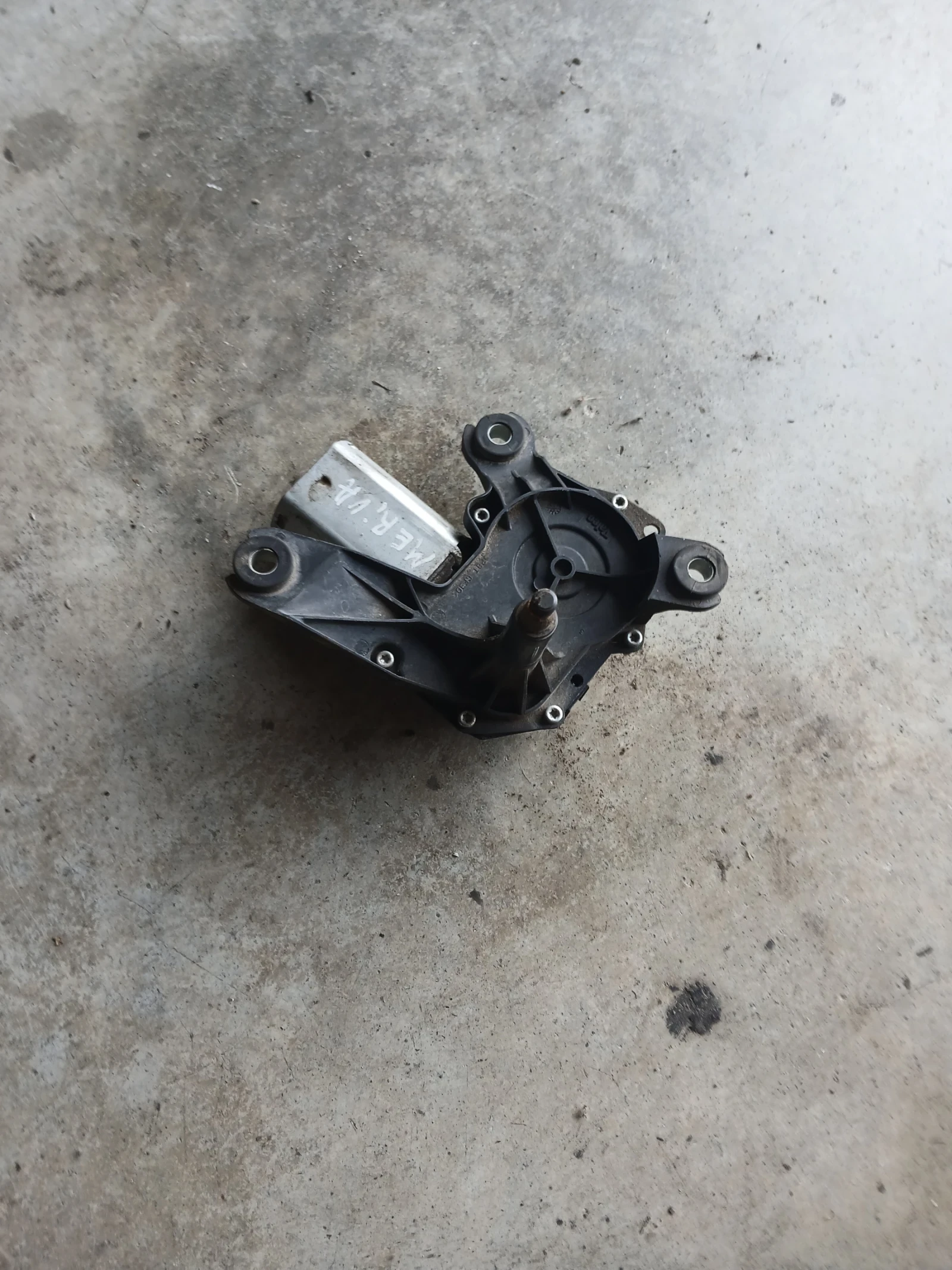 M09 132 802 моторче задна чистачка Opel Meriva , снимка 2 - Части - 55011125