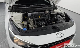 Hyundai Elantra 1.6 Smart, снимка 6