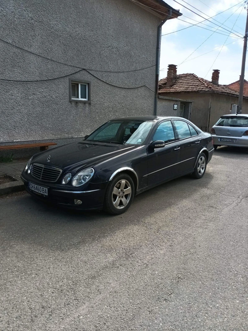 Mercedes-Benz E 270 Avangarde, снимка 2 - Автомобили и джипове - 46909542