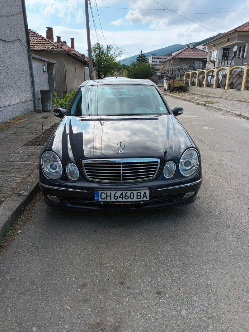 Mercedes-Benz E 270 Avangarde, снимка 1 - Автомобили и джипове - 46426553